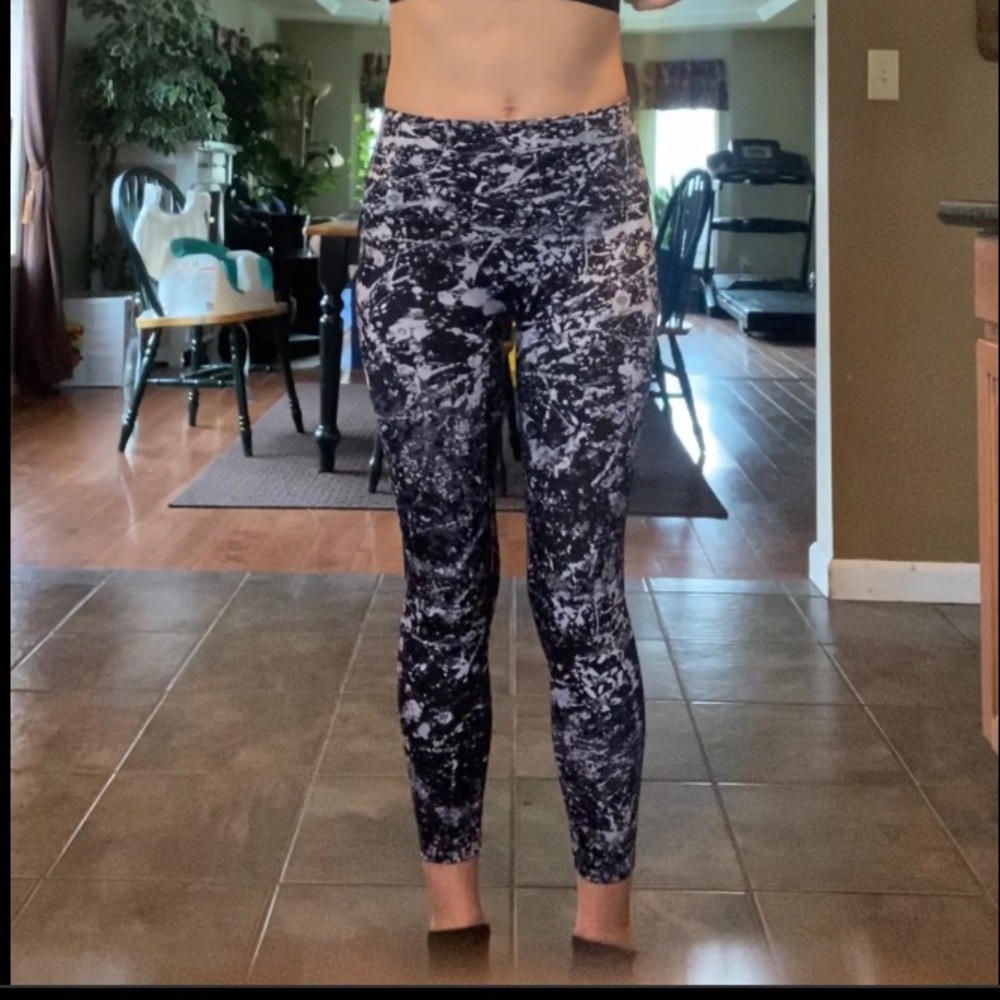 K-deer paint splatter capri leggings XS